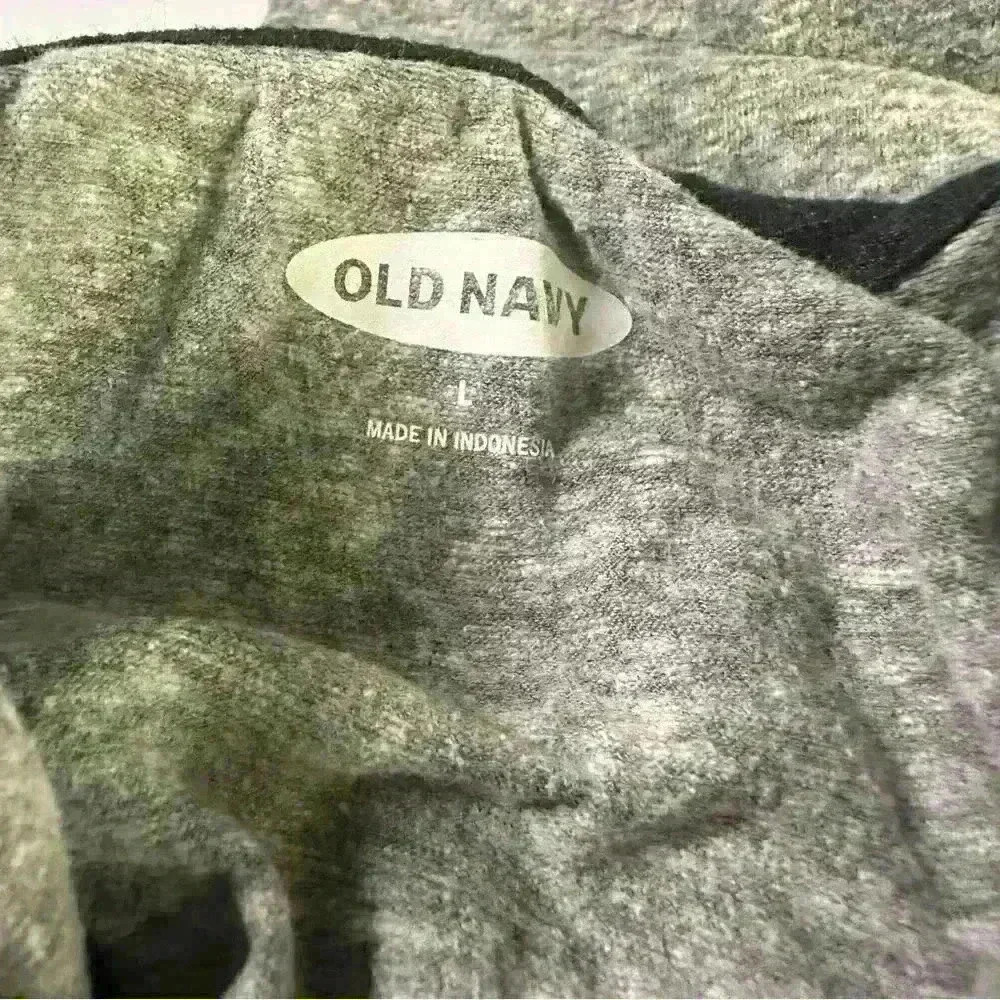Old Navy shirt - Picture 3 of 3